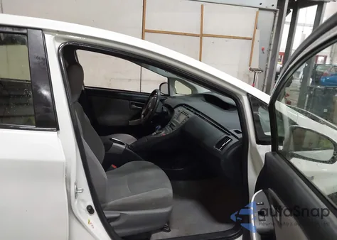 2014 Toyota Prius Three from USA, damaged, VIN JTDKN3DU1E1747553